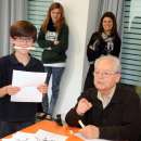 Lliurament dels 1.000 origamis a Sant Cugat